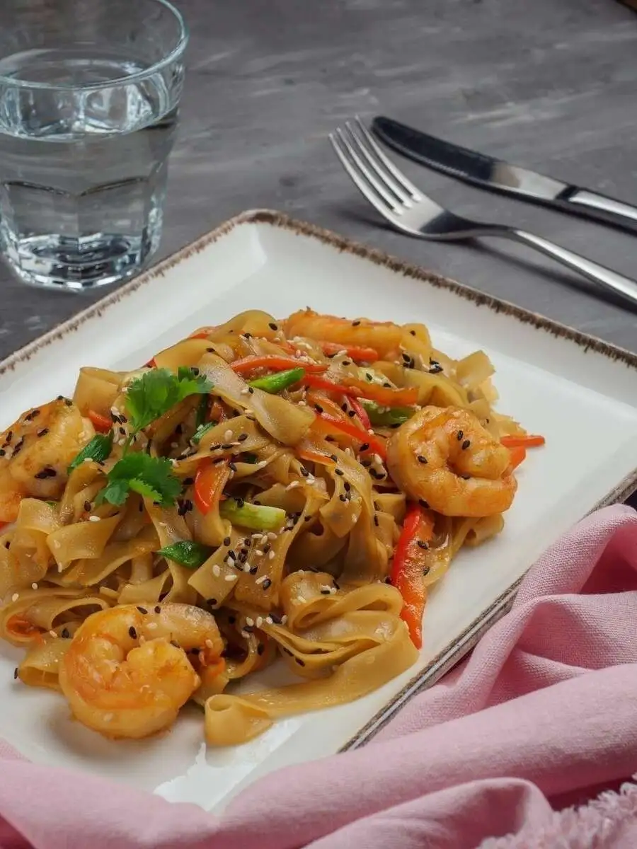 Рисовая лапша с креветками, 320/15г