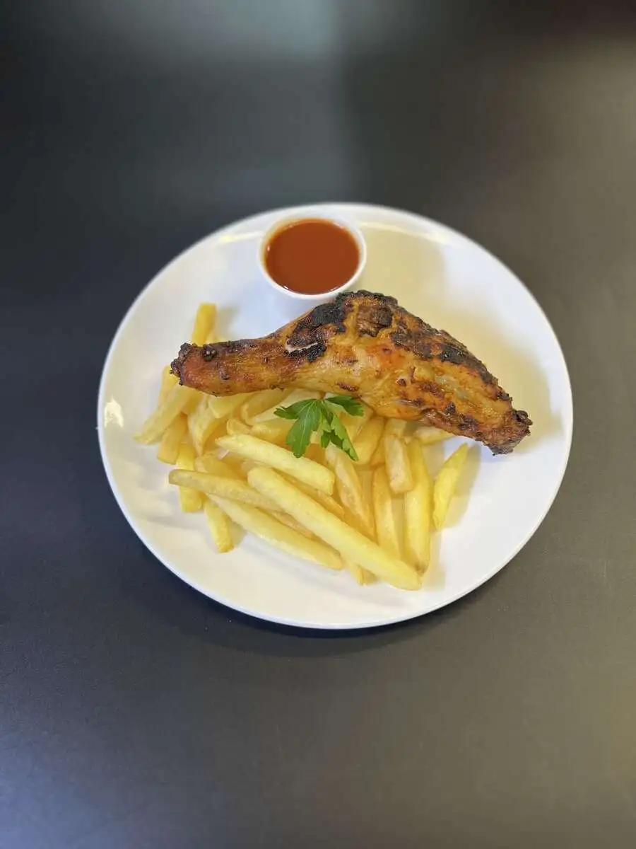 БЛ Окорочок куриный с фри и BBQ