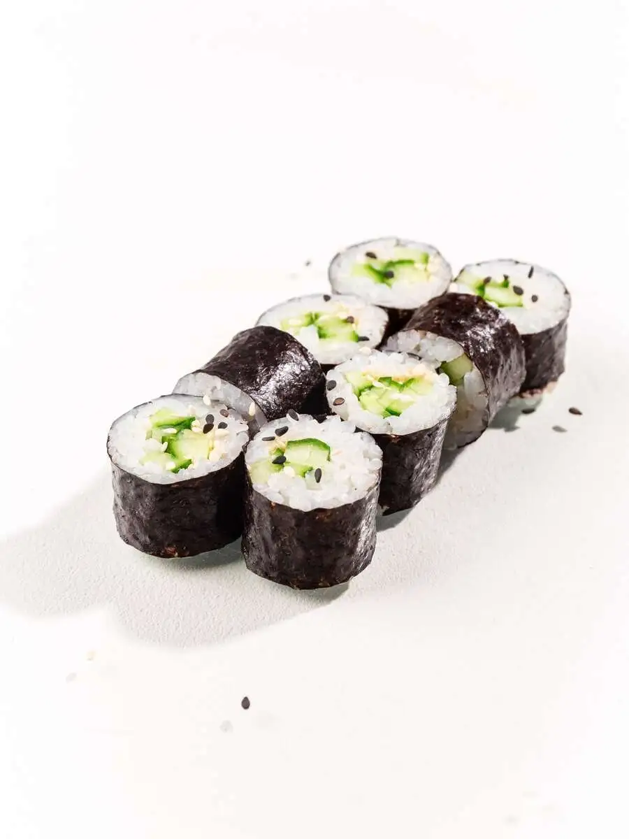 Маки с огуцом