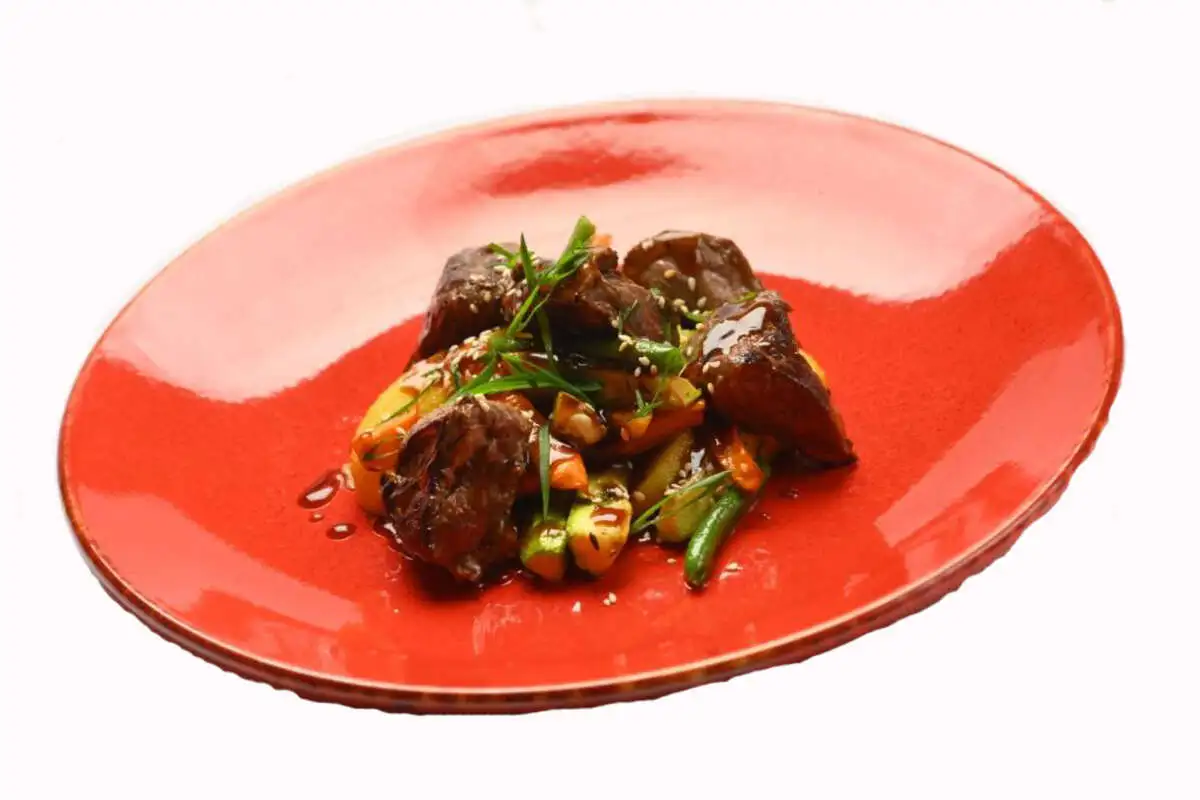 Медальоны из говядины