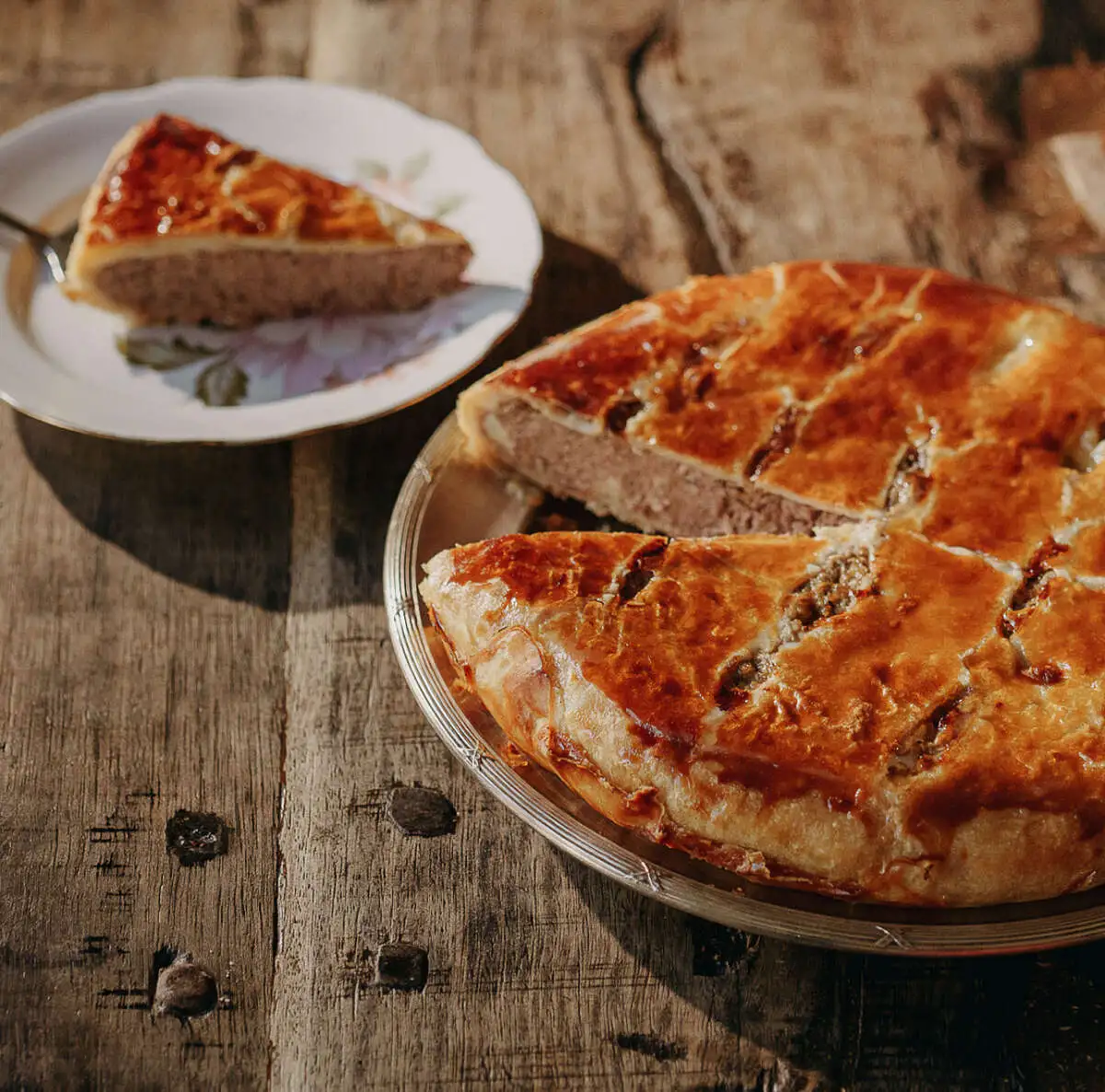 Пирог с брискетом (заказ за 24 часа)