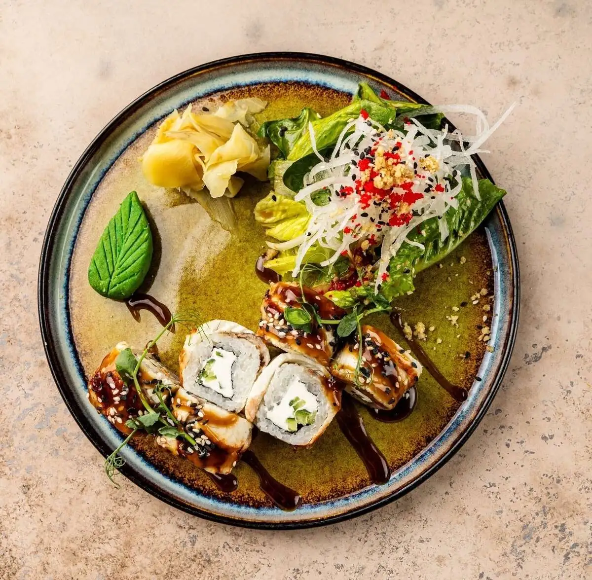 Угорь в авокадо 6 шт.