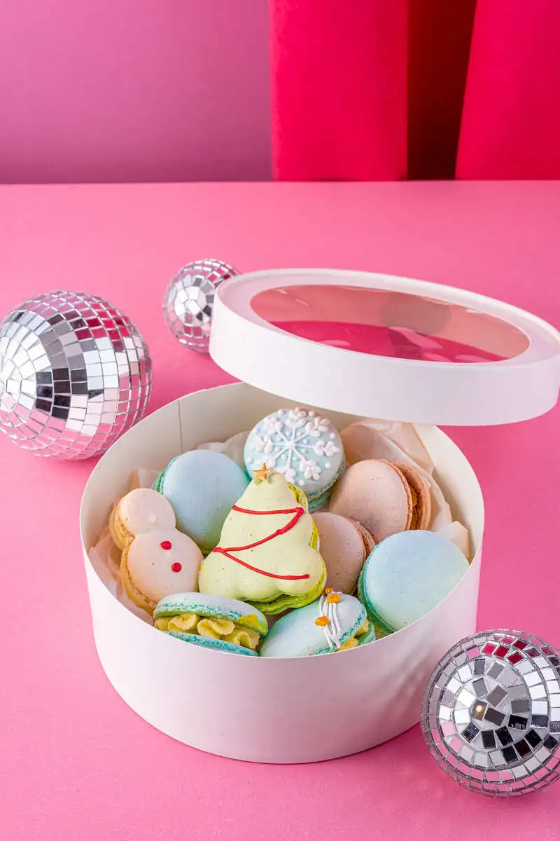 Новогодние макаронс