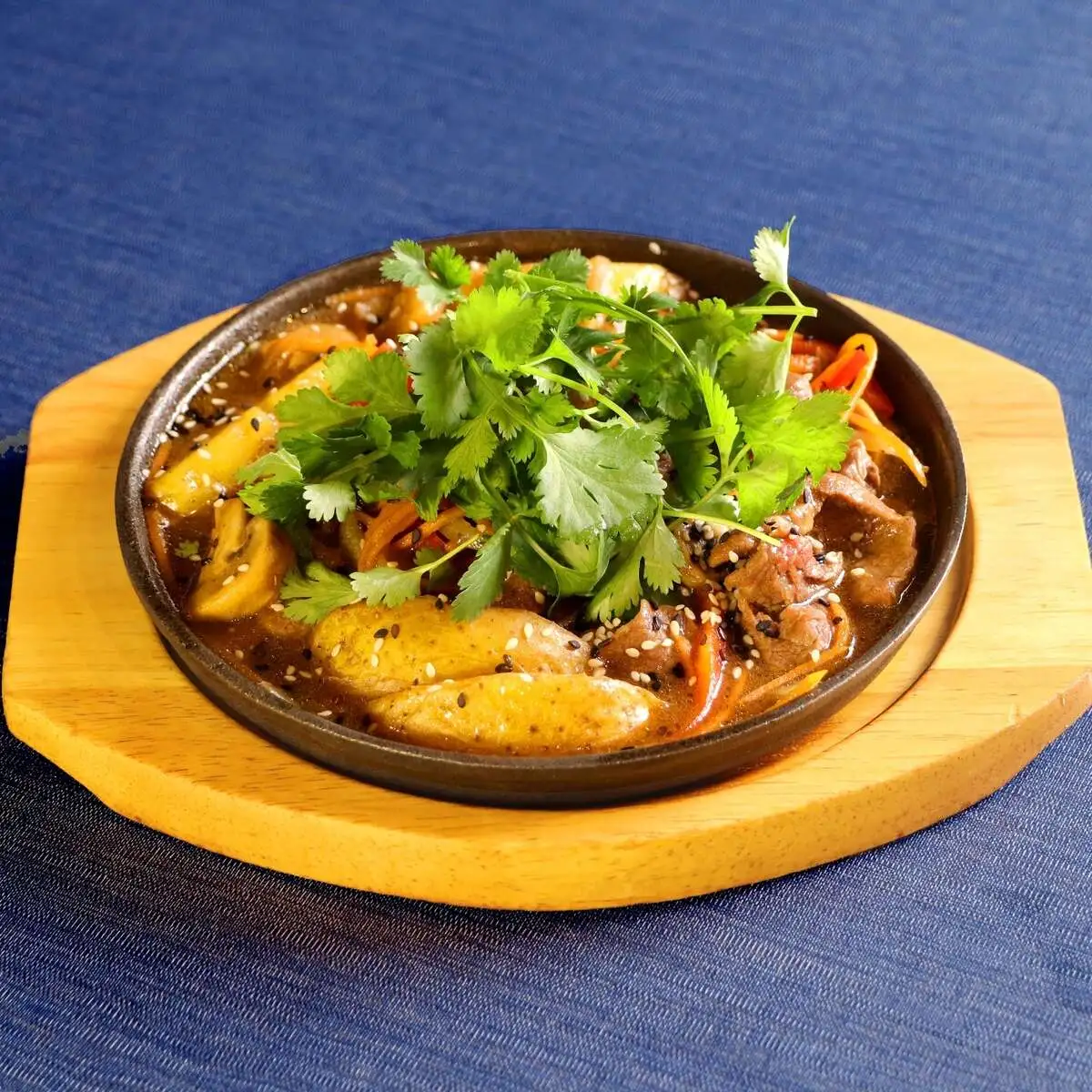 Телятина в соусе "Деми Гляс"