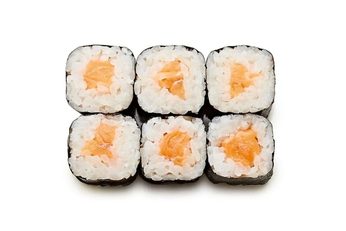 Ролл с лососем