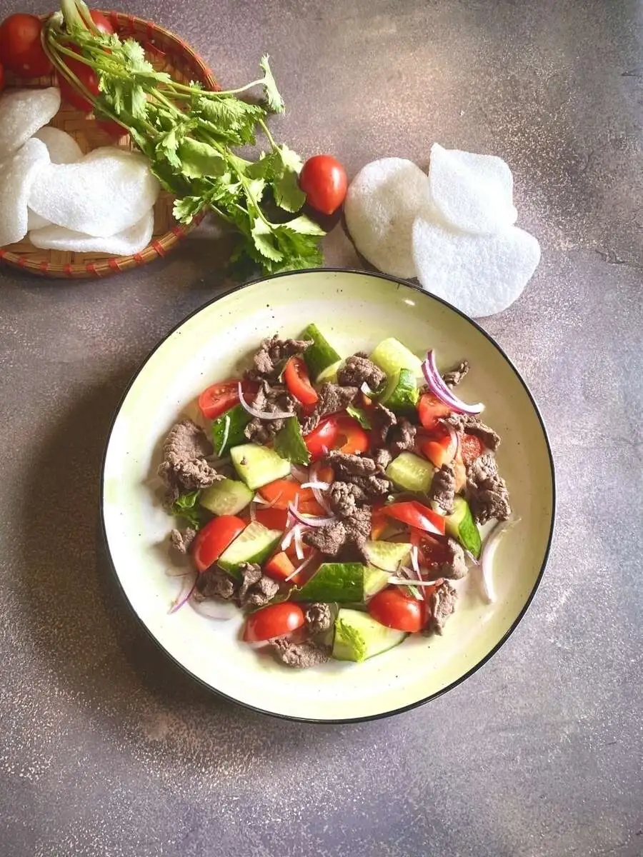 Салат с говядиной