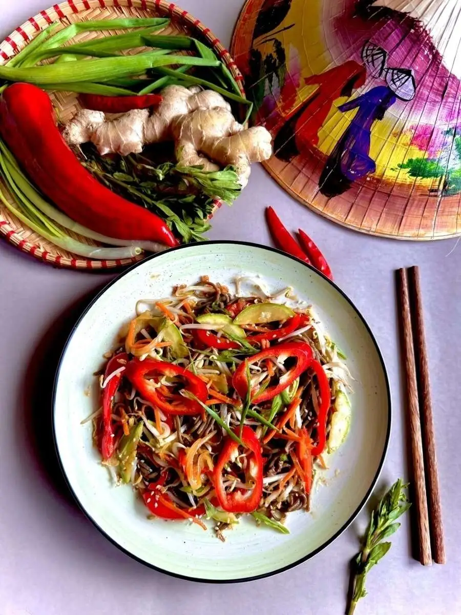 Лапша соба с овощами