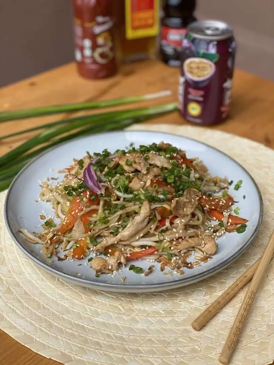 Рис со свининой на воке