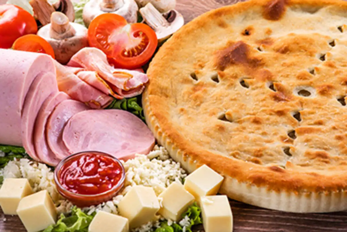 Пирог с ветчиной и грибами