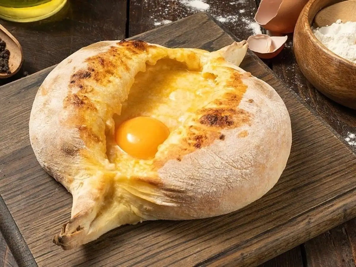 Хачапури по-аджарски
