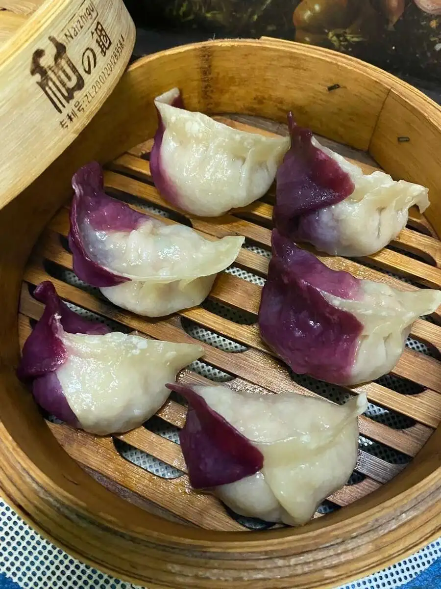 Дим-сам со свининой и пекинской капустой