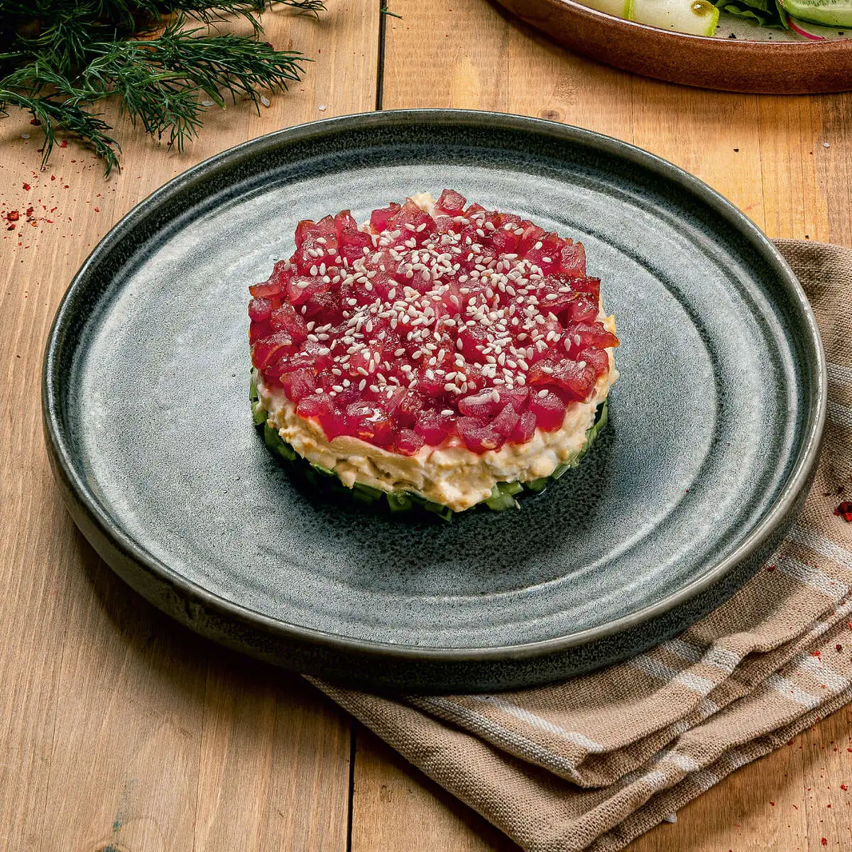 Салат с тунцом