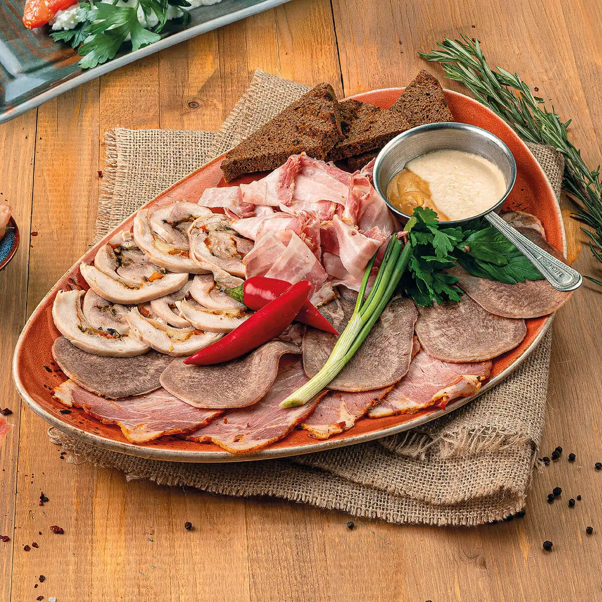 Мясная закуска (с рулетом)