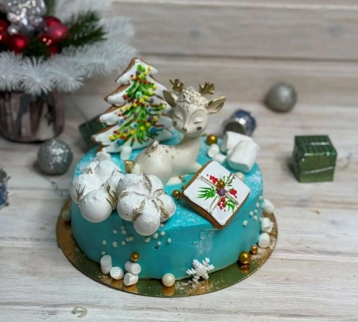 Торт Олень (Клубничный пломбир)