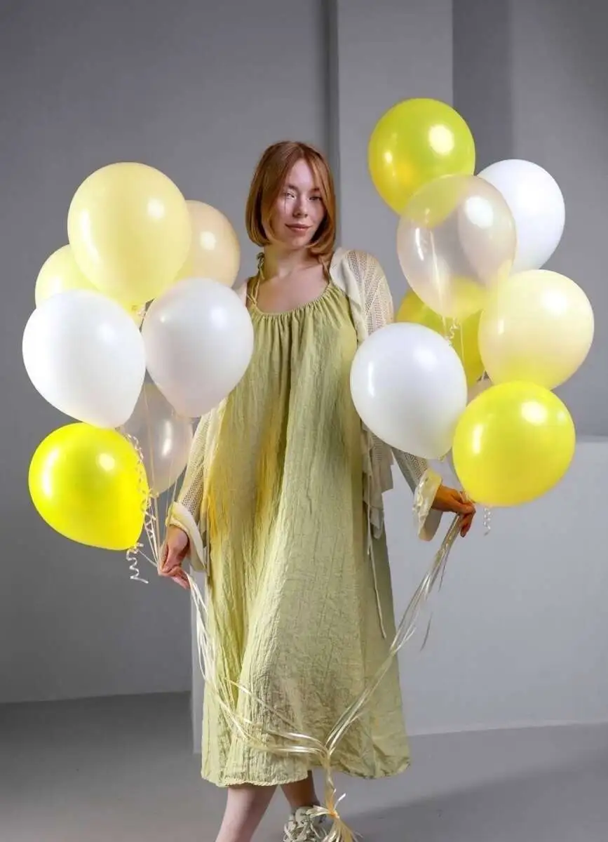 Сет из бело-желтых шаров с гелием