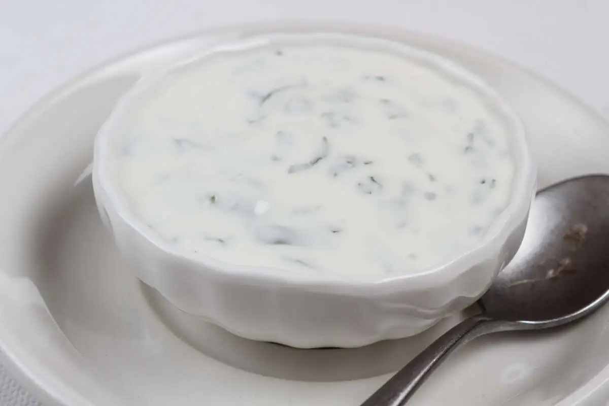 Мацони с зеленью 30г