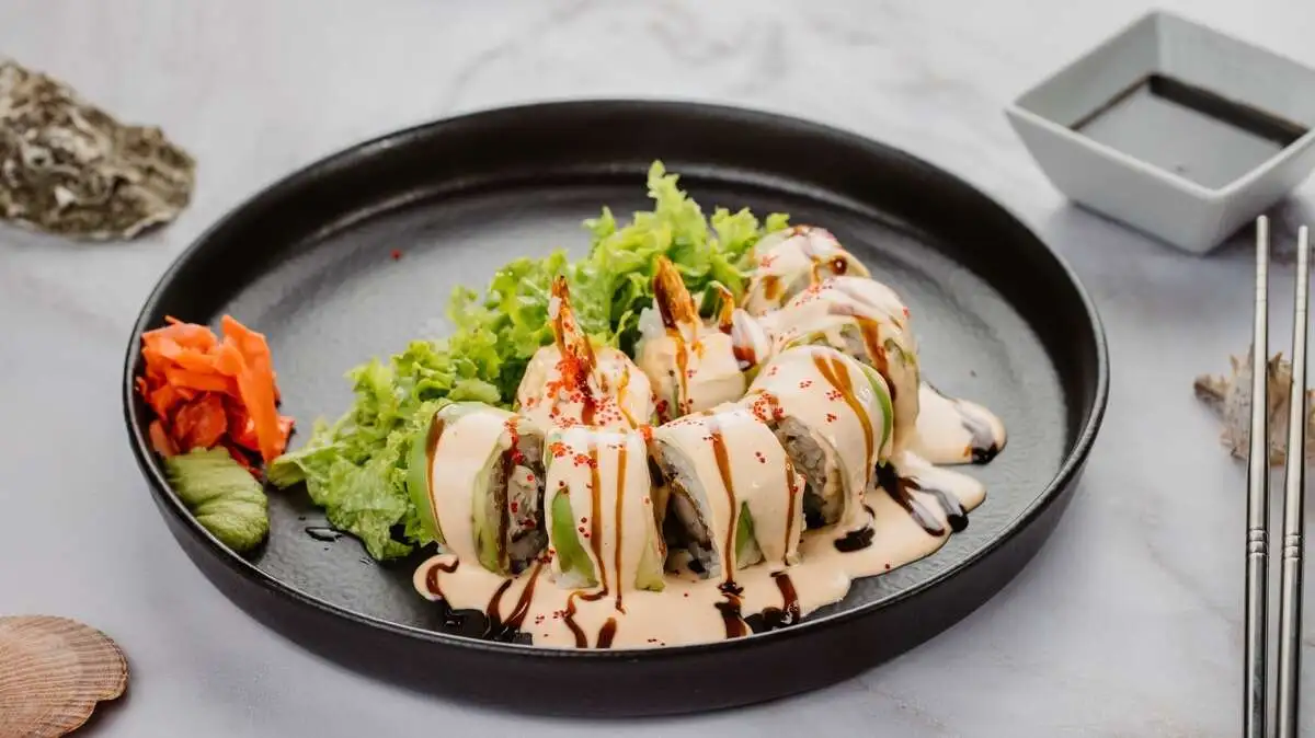 Хрустящая креветка с авокадо