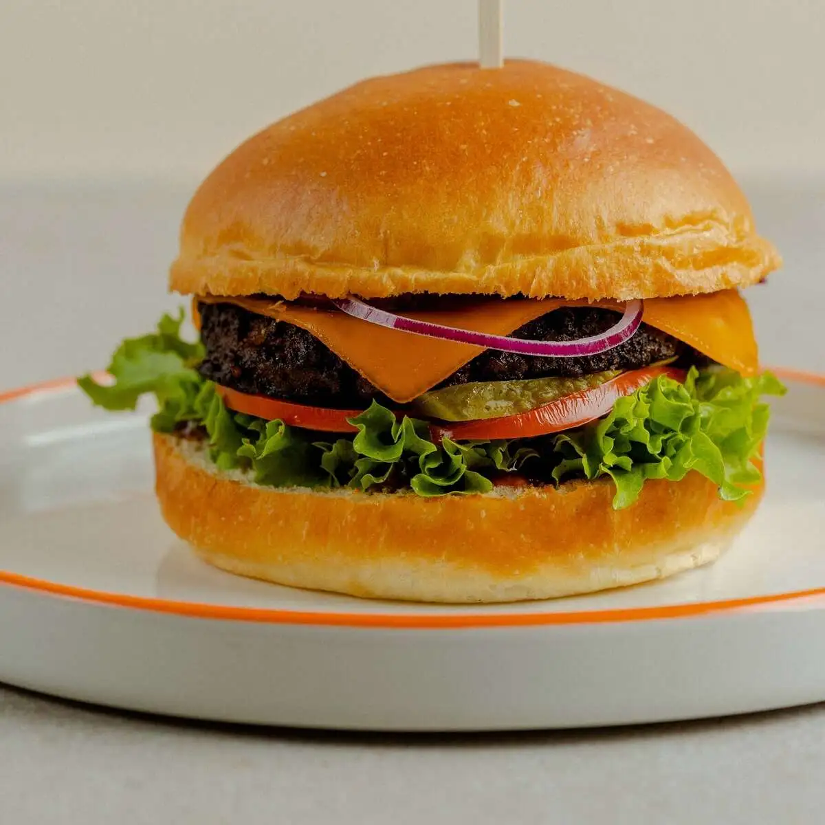 Мини-бургер с котлеткой из говядины