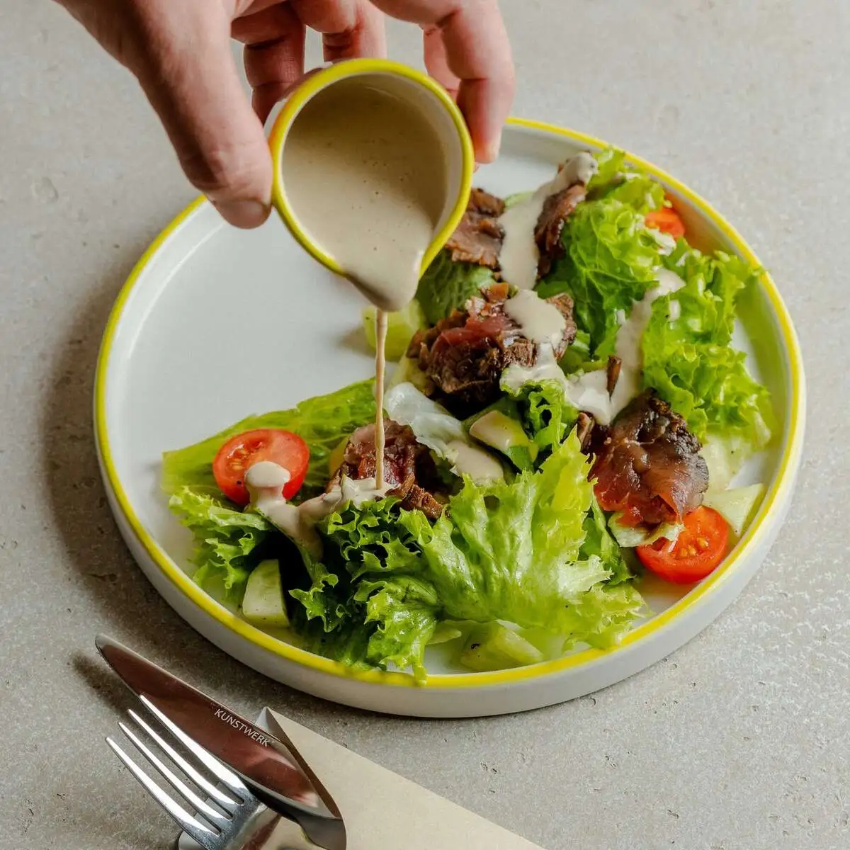 Салат с ростбифом