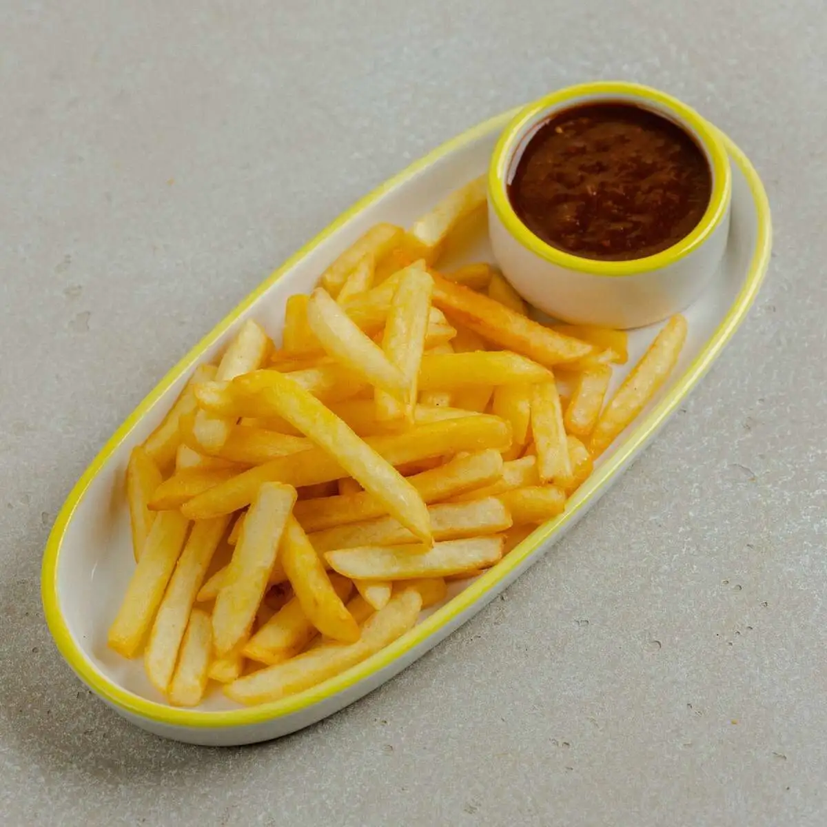 Картофель фри с соусом