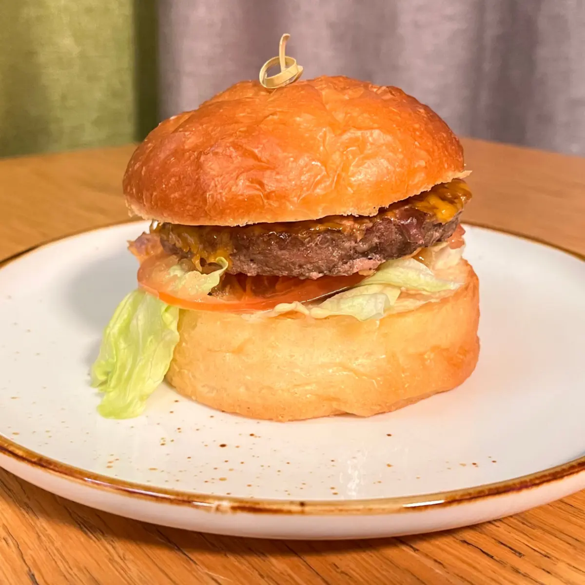 Чикенбургер с беконом