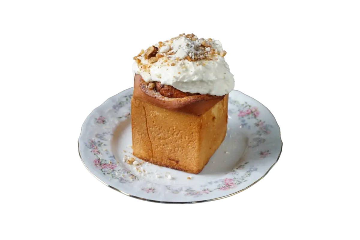 Теплый синнабон с кремом маскарпоне