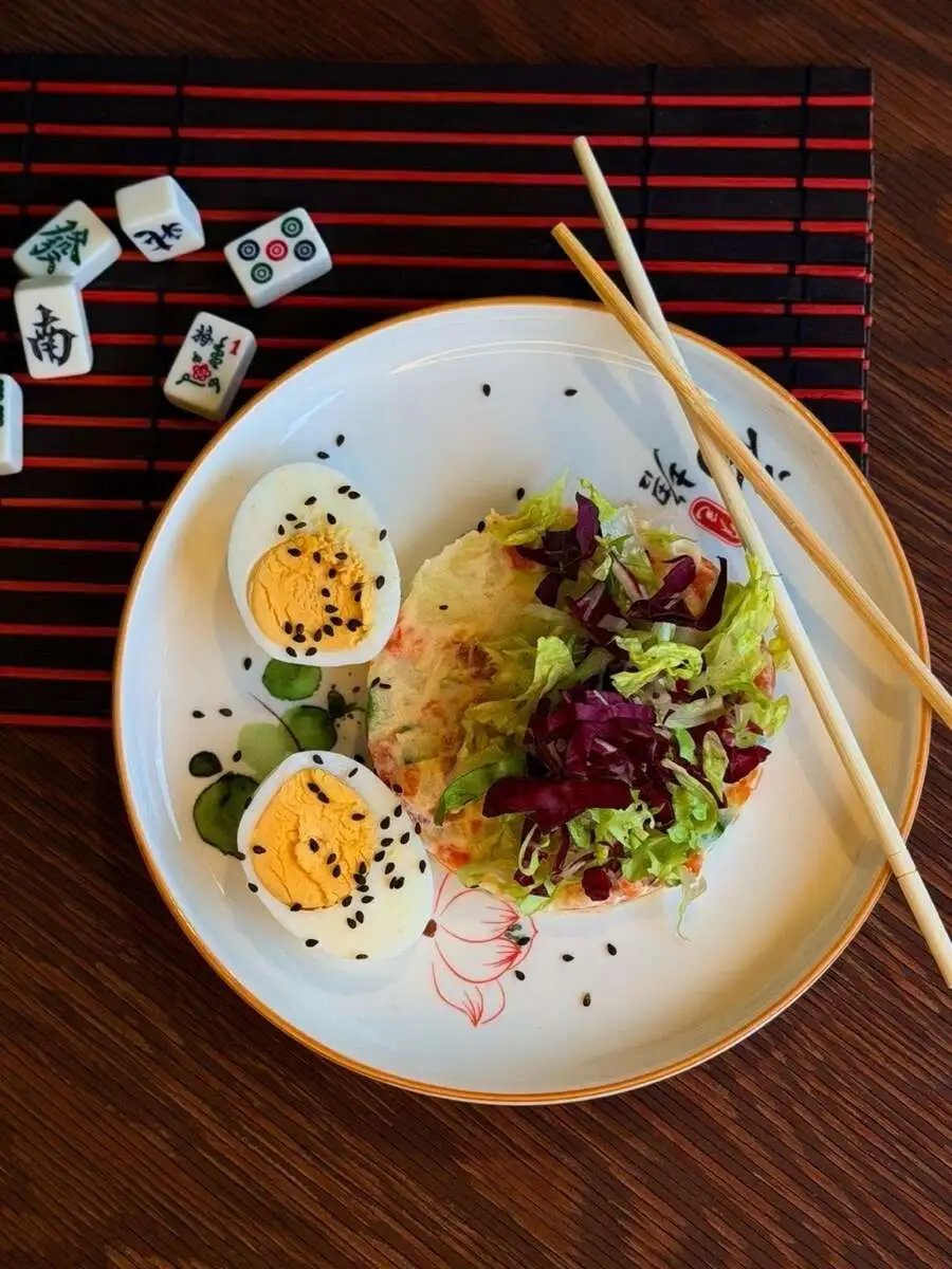 Оливье с форелью