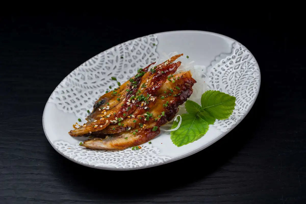 Нигири Угорь