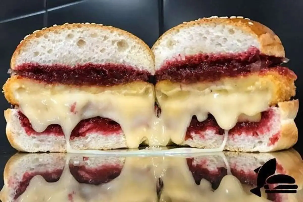 Камамбер бургер