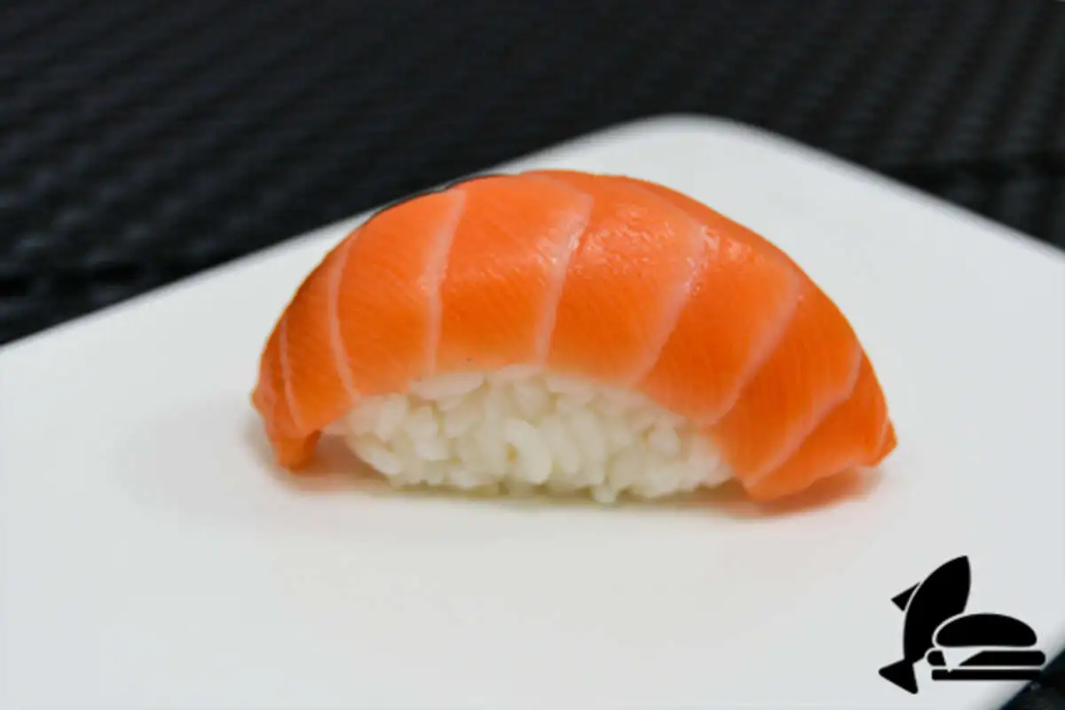 Суши Лосось