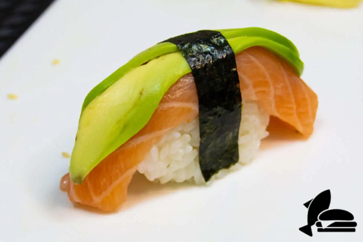 Суши Лосось Авокадо