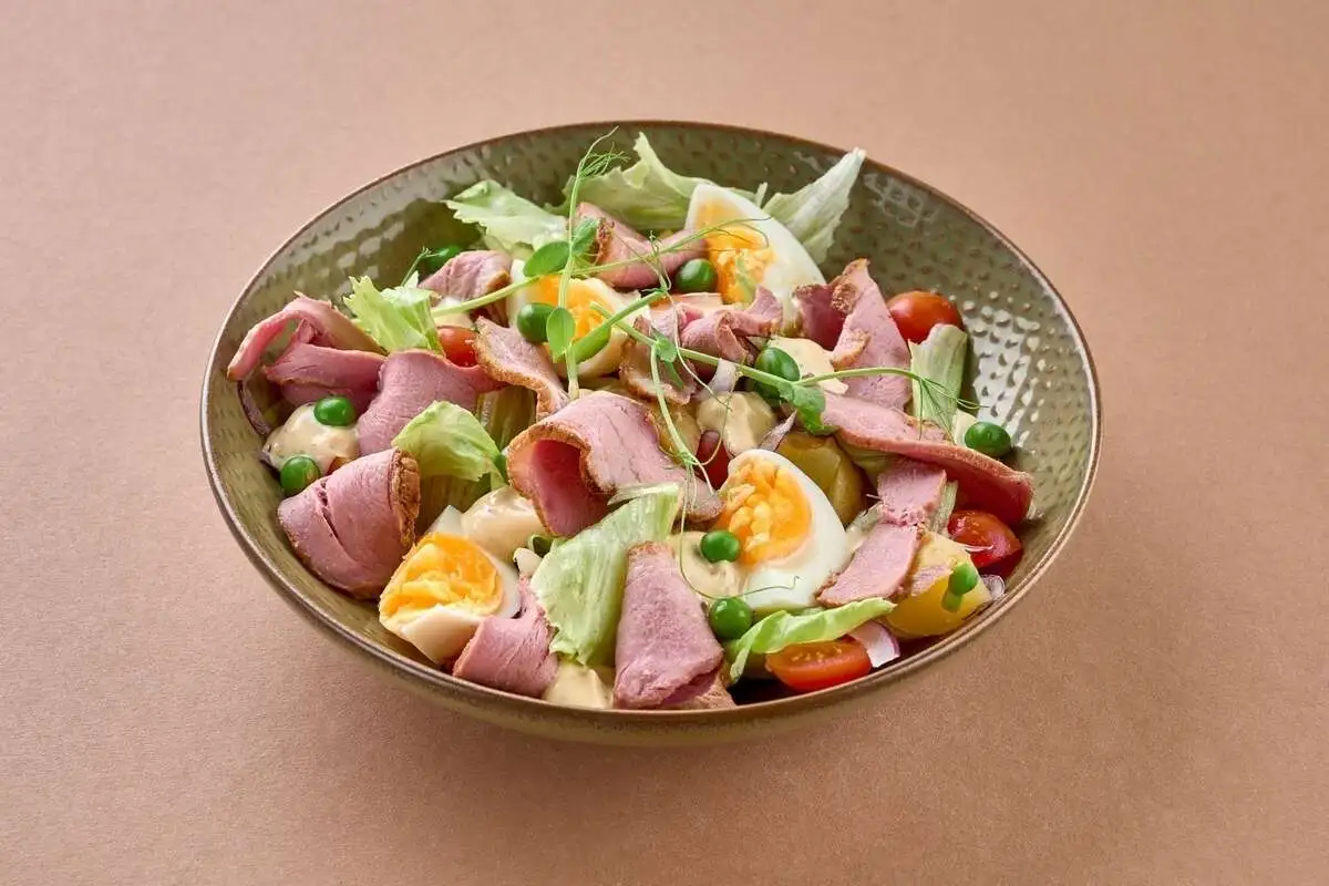 Салат Ростбиф с пикантной заправкой