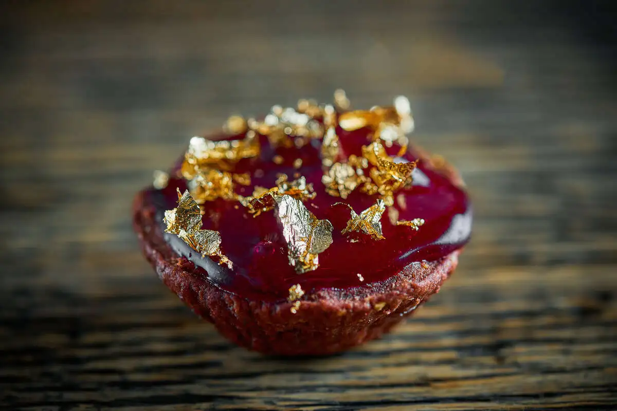 Канапе с паштетом и гранатовой глазурью (Казбек)