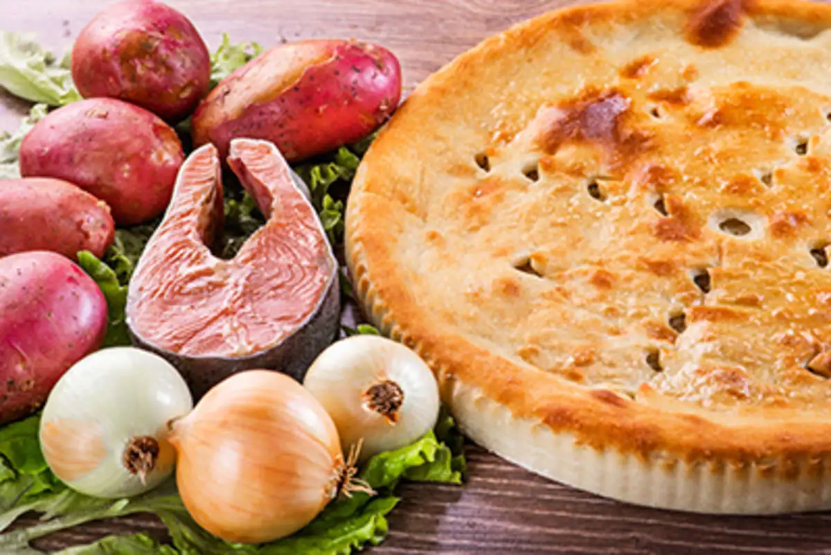 Пирог с рыбой и картофелем