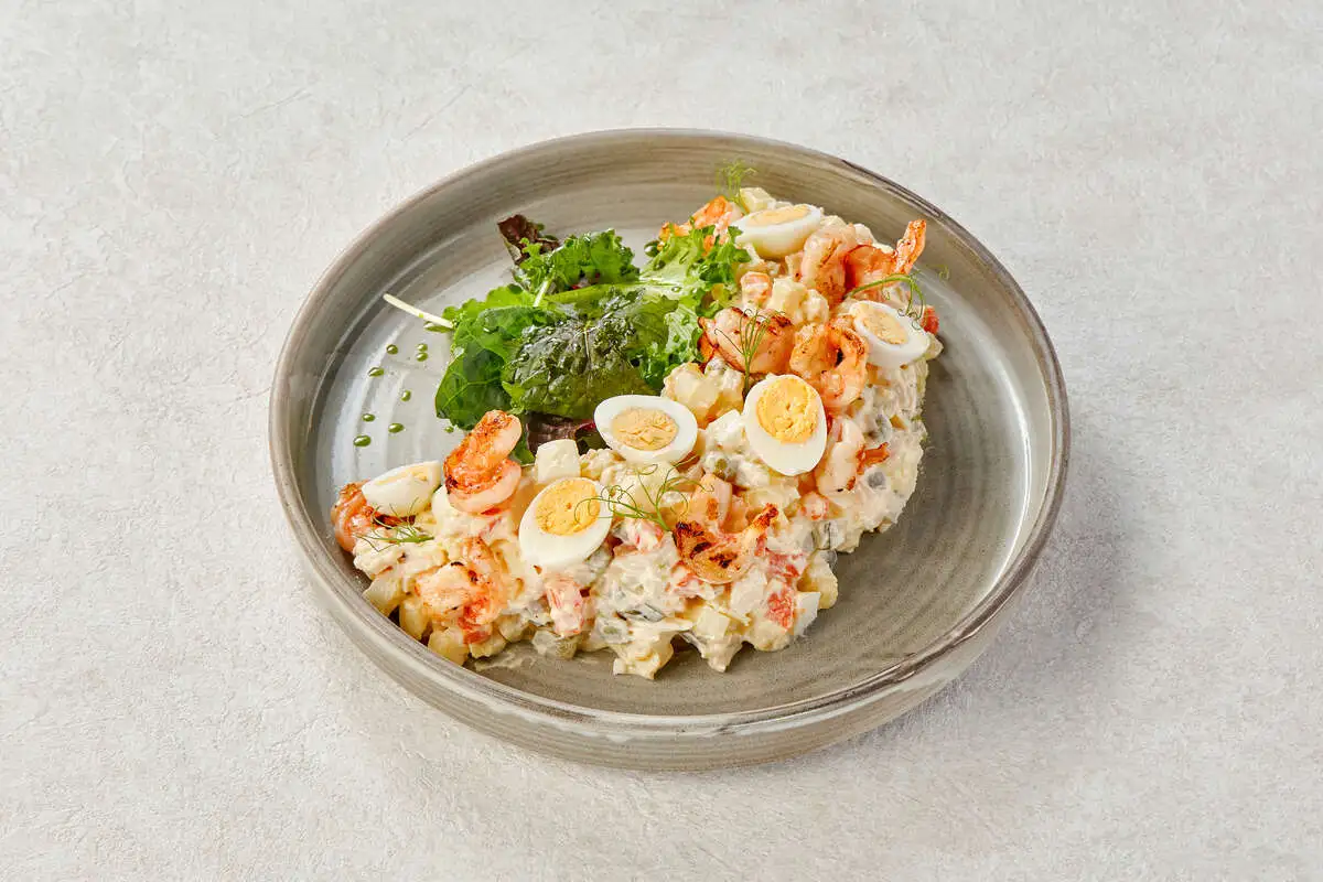 Оливье с цыпленком и креветками 0,5кг