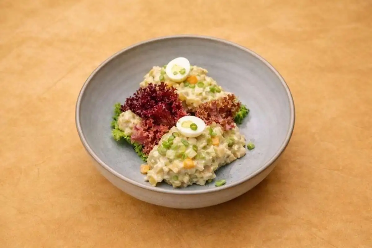 Оливье Fat Cat с цыпленком