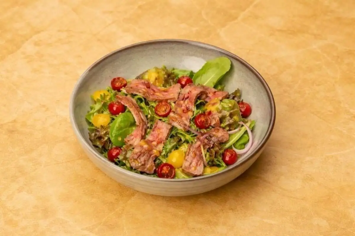 Салат с ростбифом из говядины