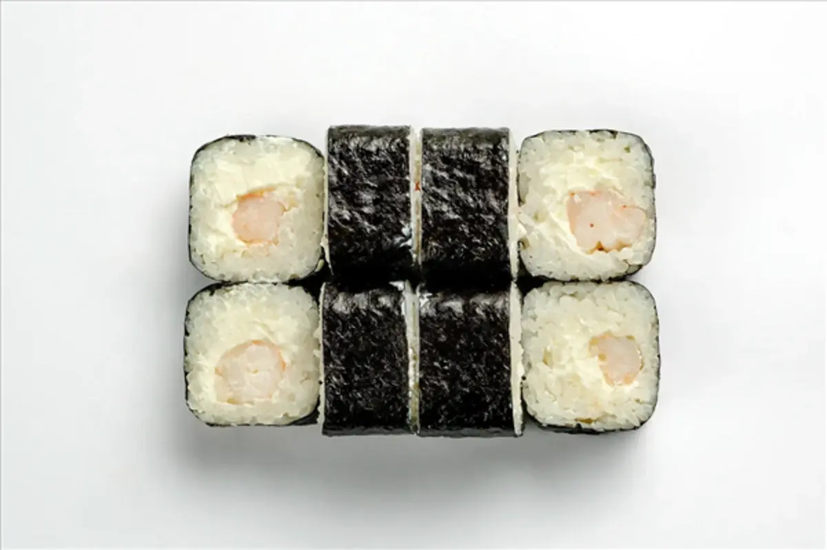 Ролл с креветкой