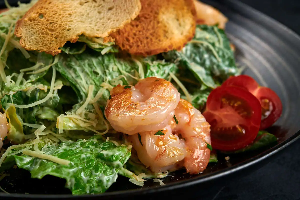 Цезарь с креветками 500г