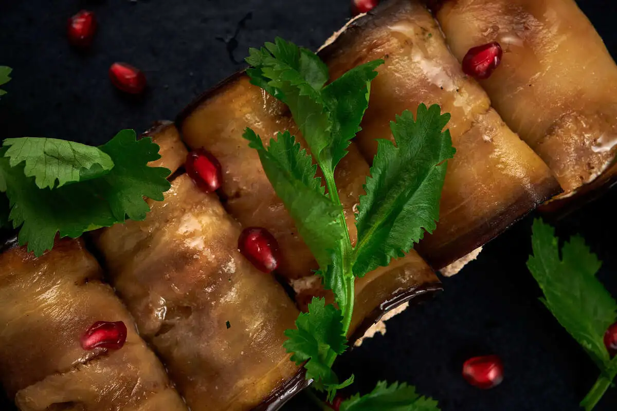 Рулетики из баклажанов 8шт