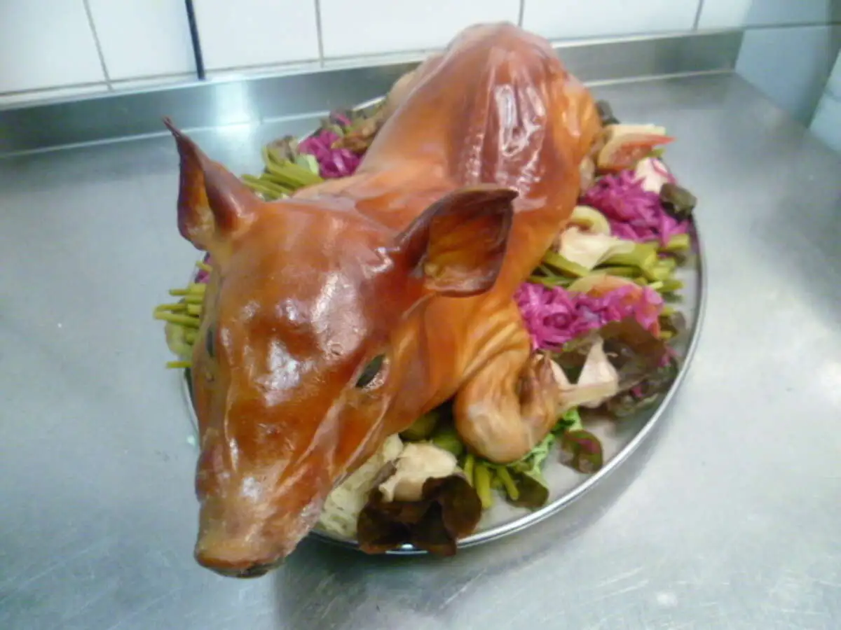 Поросенок целиком