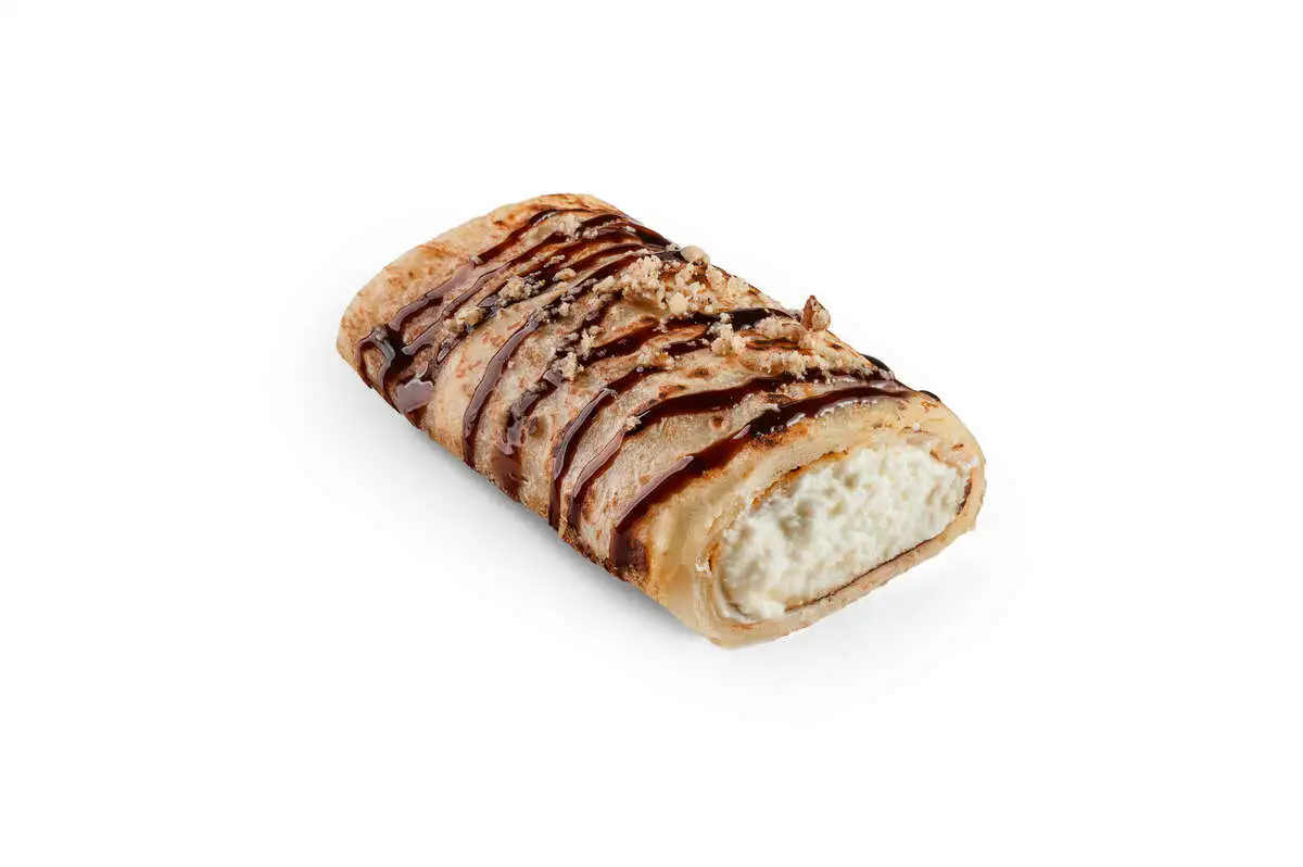 Блин с творогом, медом, грецким орехом в шоколадном топинге