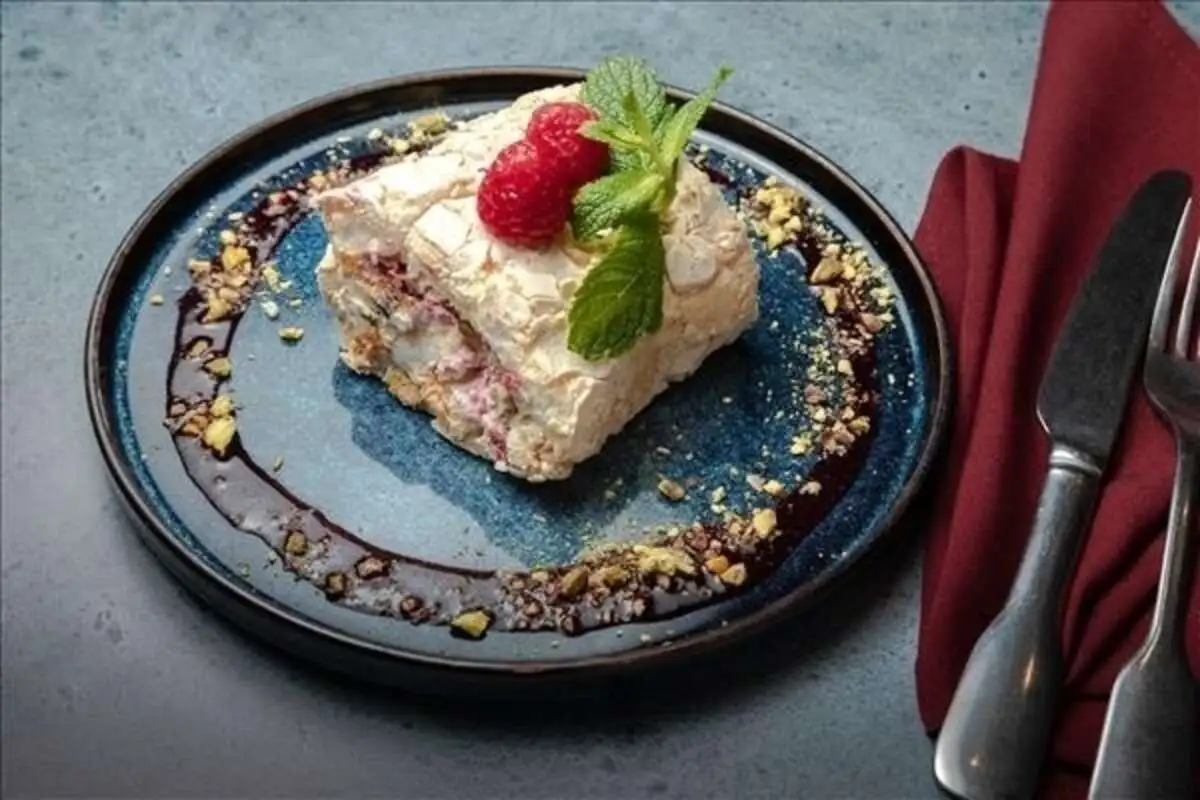 Меренговый рулет