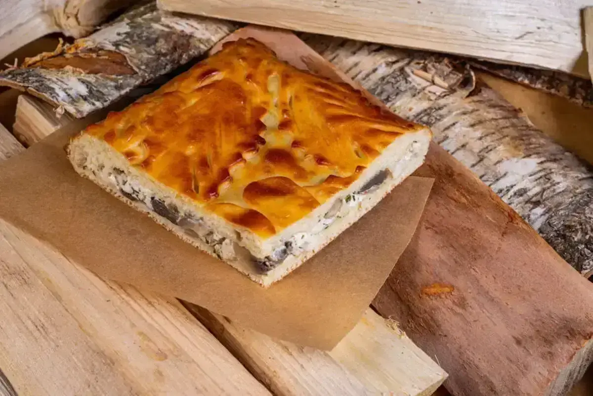 Пирог кура-грибы