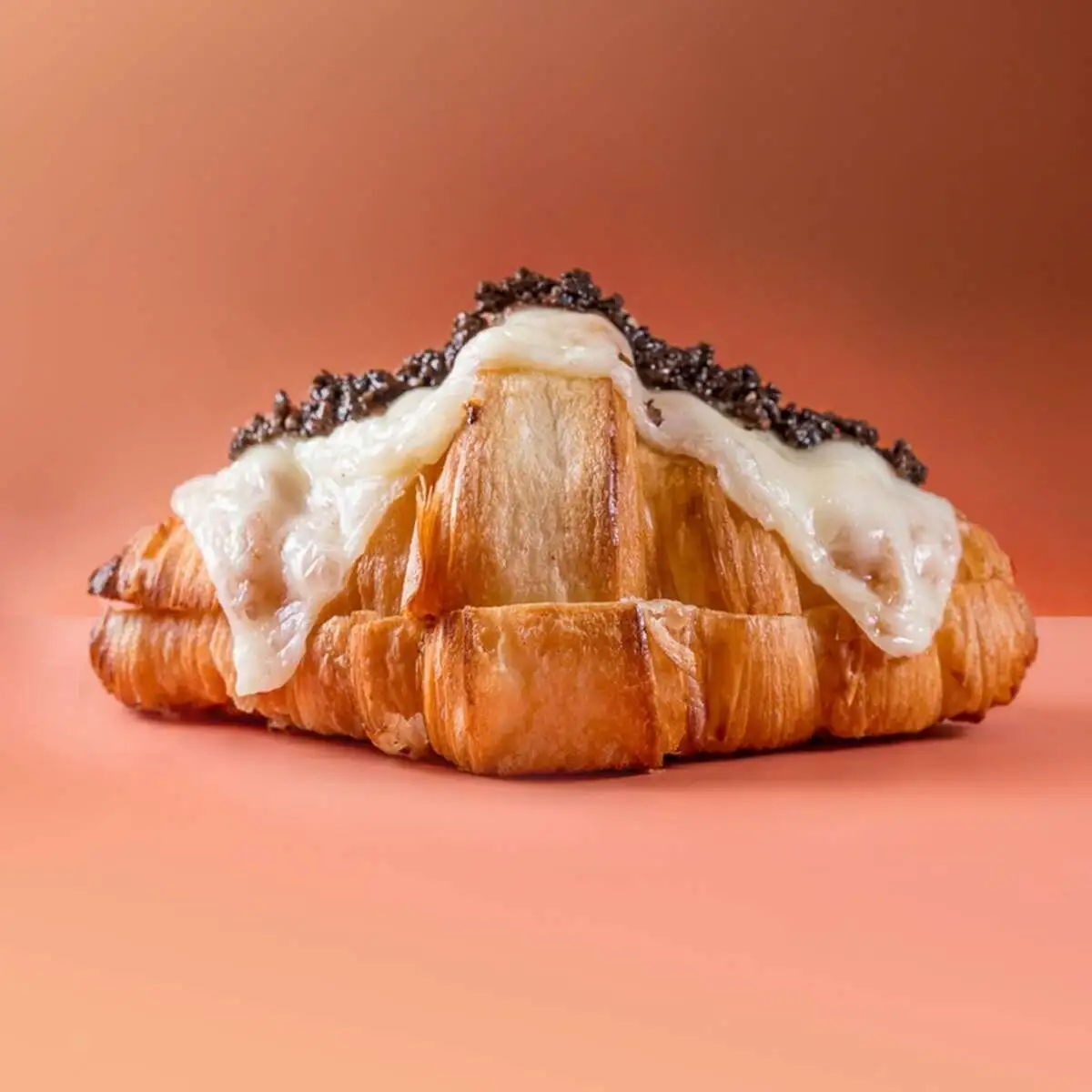 Круассан 4 сыра с трюфелем