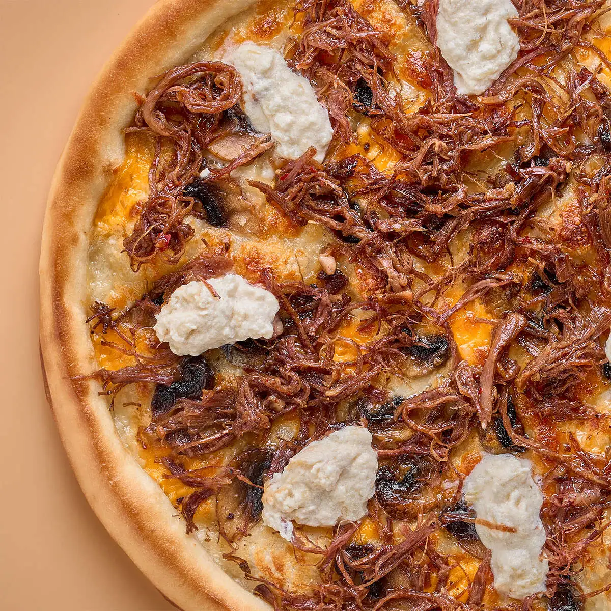 Пицца Альфредо с говядиной и трюфельным маслом