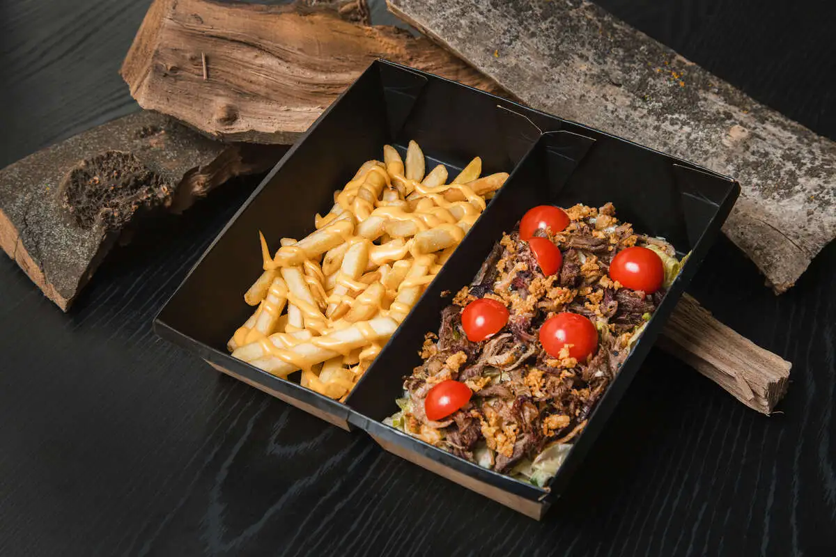 Гастробокс с рваной говядиной