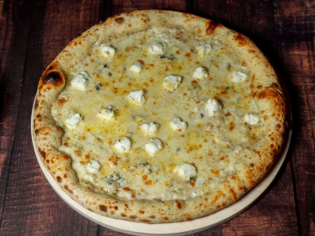 Пицца четыре сыра  30 см