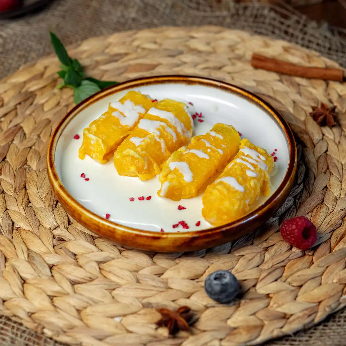 Жареное молоко с ванильным соусом 