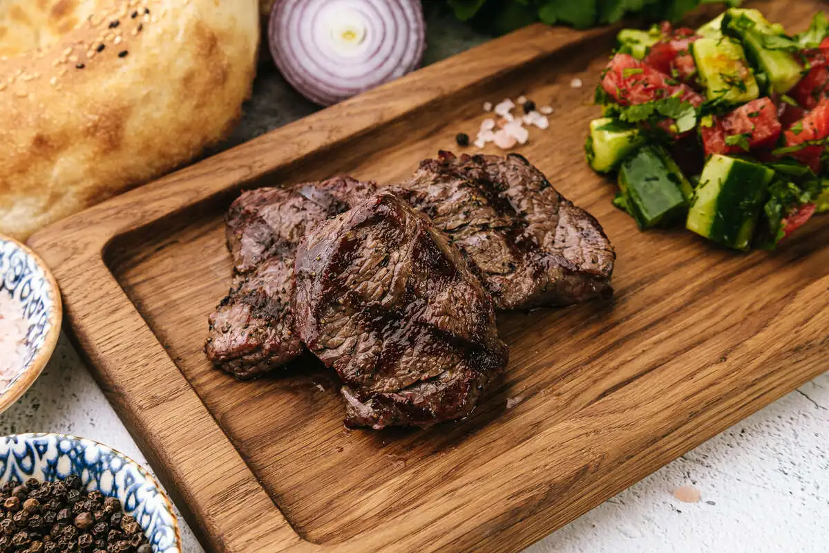 Медальоны из говяжьей вырезки